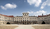  Esterházy Palace